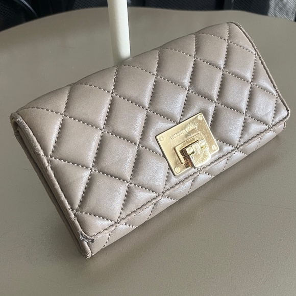 COPY - Michael Kors Astrid Quilted Tan Leather Wallet - Picture 2 of 10